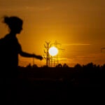 La luz marcará este jueves 457 euros/MWh, el quinto precio más alto de la historia