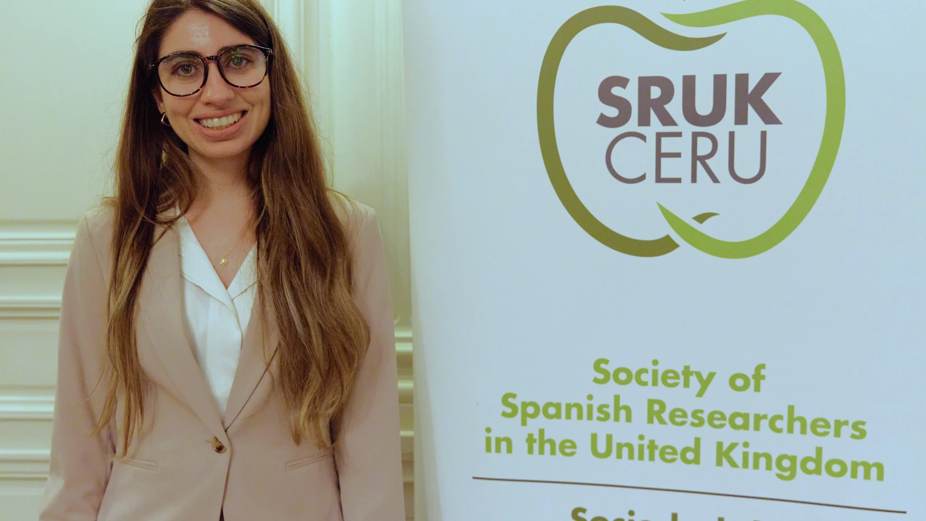 Claudia Román Montañana, nueva presidenta de la Sociedad de Científicos Españoles en Reino Unido
