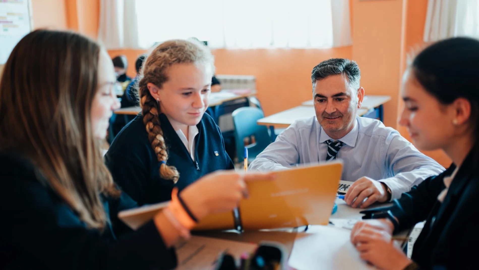 Llega "Genyus School" al Peñacorada