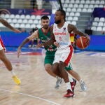 Lorenzo Brown fue el mejor jugador de España en el estreno del Eurobasket