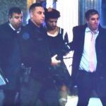 Imagen del hombre que intentó disparar contra Cristina Kirchner que ha sido identificado como Fernando Andrés Savag Montiel