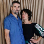 MADRID, 02/09/2022.- El d&uacute;o Fuel Fandango (Ale Acosta y Nita Manj&oacute;n) publica hoy su nuevo EP "Romances", compuesto de "piezas de artesan&iacute;a" y canciones concebidas para adaptarse "como un regalo" a los artistas con los que han colaborado: Iv&aacute;n Ferreiro. EFE/ Juan Carlos Hidalgo