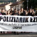 Imagen de archivo de manifestantes contra las Fuerzas de Seguridad en Alsasua. EFE/Jesús Diges