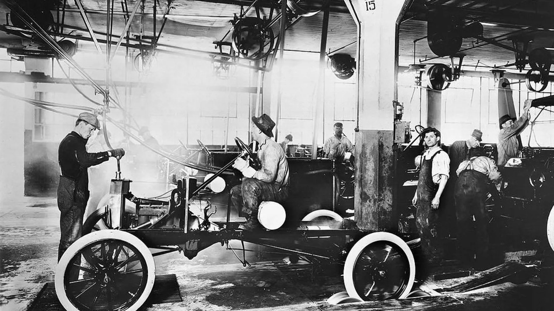 Cadena de montaje de la compañía Ford