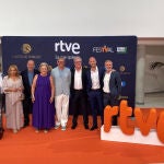 Imagen de los asistentes a la presentación