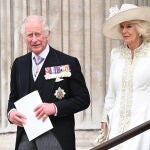 El rey Carlos III y su esposa Camila