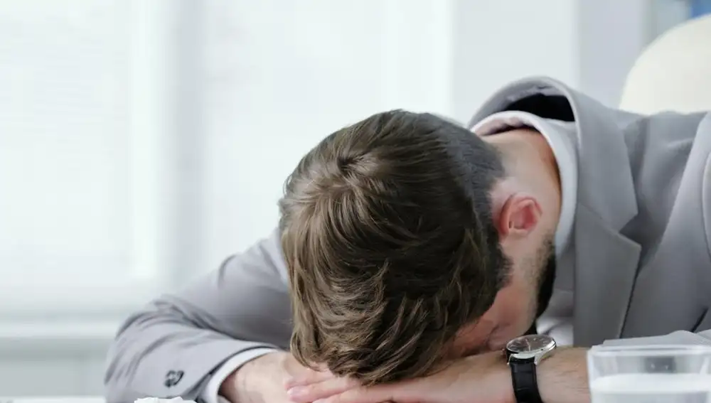 El "Quiet quitting” consiste con romper con las horas extra y las tareas adicionales