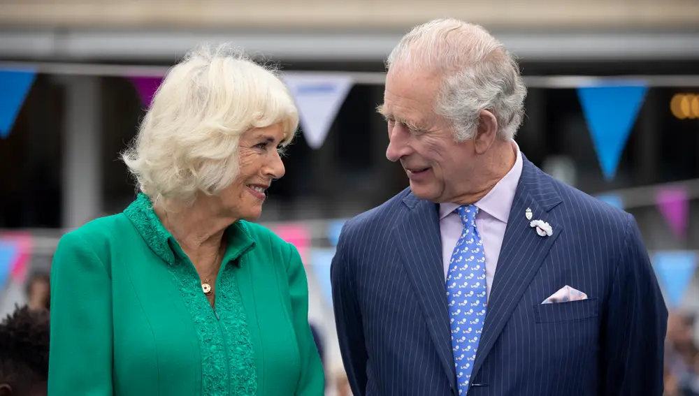 Carlos III con Camila