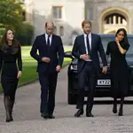 Los hijos del Rey Carlos III, Guillero y Harry y sus esposas, Kate y Meghan