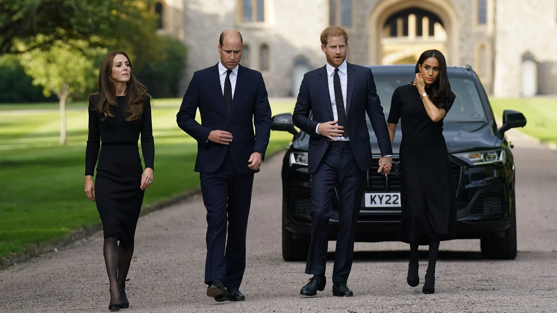 Los hijos del Rey Carlos III, Guillero y Harry y sus esposas, Kate y Meghan