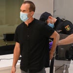 MADRID, 13/09/2022.- El histórico exjefe militar de ETA Garikoitz Aspiazu Rubina, Txeroki, recientemente entregado por Francia, durante el juicio que se sigue contra él en la Audiencia Nacional, por un atentado cometido por la banda terrorista en Bilbao el 12 de enero de 2002 con un coche bomba que causó daños materiales. EFE/ Fernando Villar/POOL