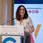 La vicepresidenta y portavoz del Consell, Aitana Mas, interviene durante la apertura del encuentro informativo organizado por Europa Press Comunitat Valenciana