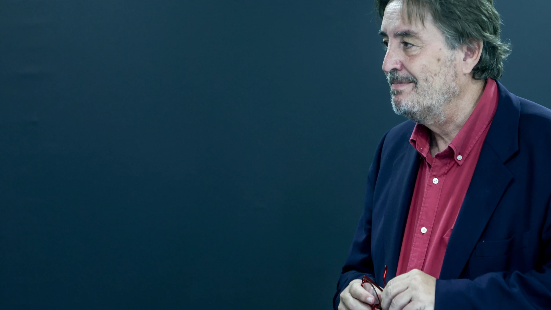 El escritor Luis García Montero presenta el libro "Un año y tres meses"