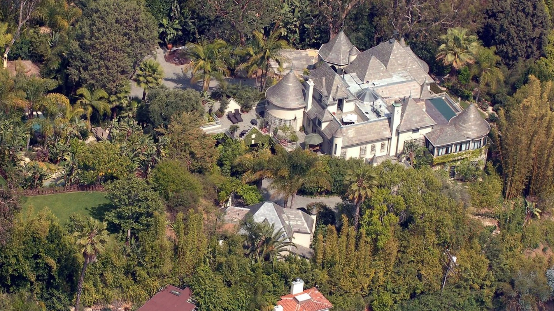 Vista aérea del castillo de Johnny Deep.