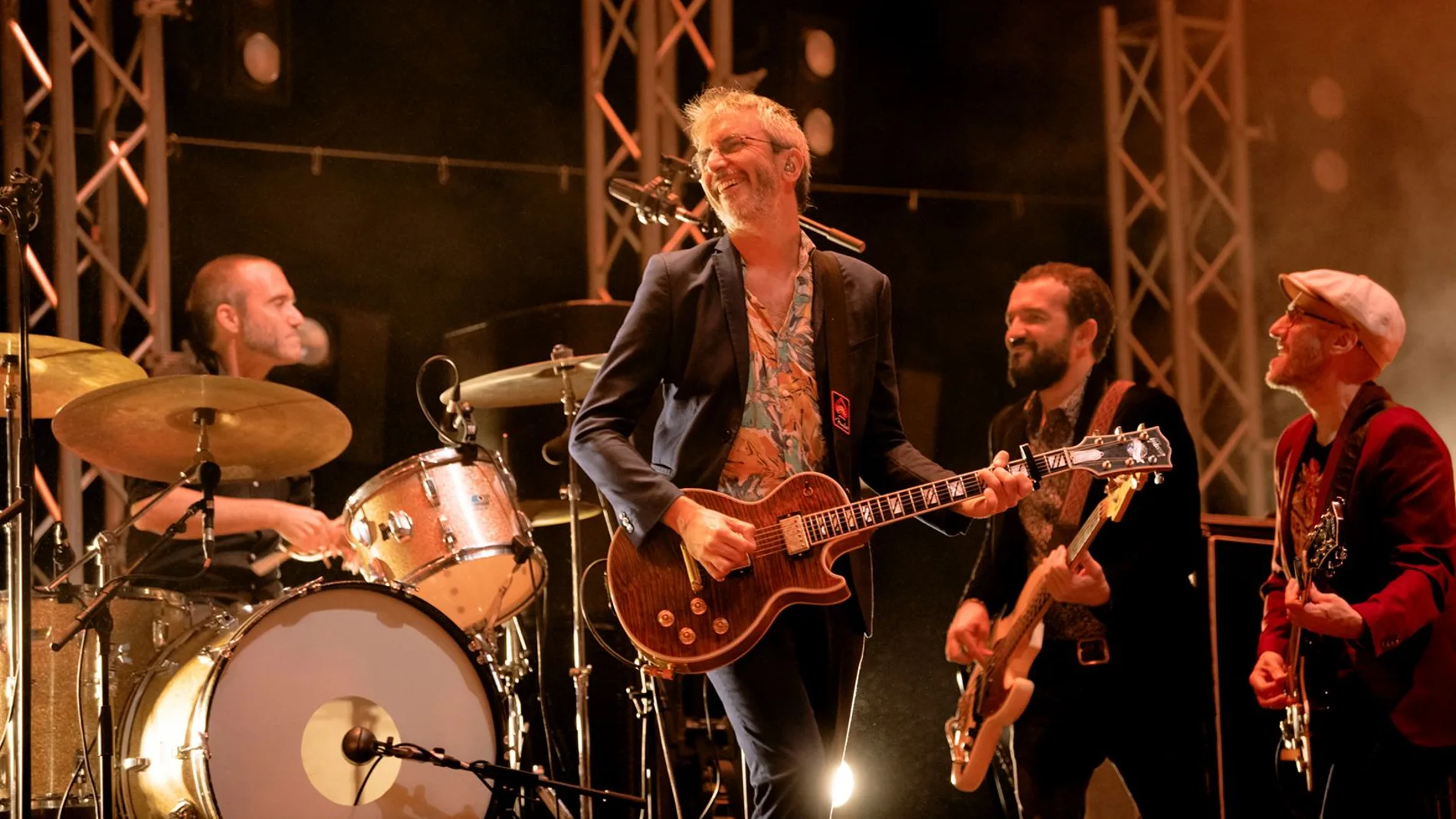 Xoel López, al frente de la formación de Deluxe