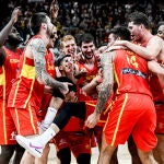 Los jugadores celebran su paso a la final del torneo