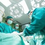 Sanitat derivará intervenciones quirúrgicas a la privada para reducir las listas de espera