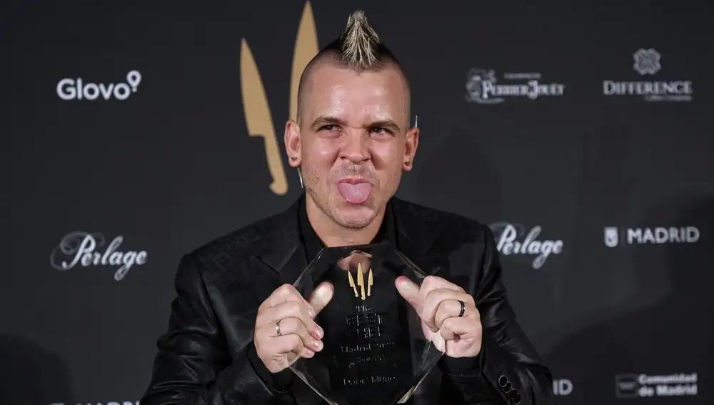 Dabiz Muñoz recogiendo su premio.