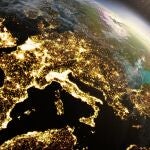 La Universidad de Plymouth ha publicado el primer Atlas de la contaminación lumínica submarina. Y es que la luz artificial tiende a propagarse a grandes distancias y a mucha velocidad