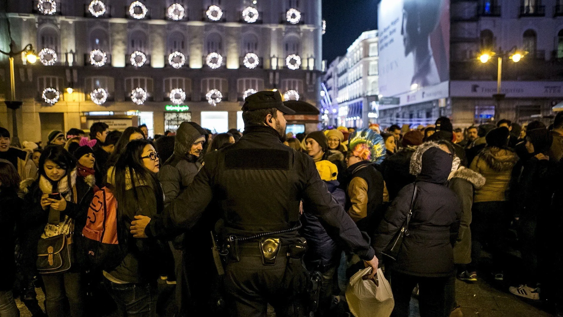 Controles de acceso a la Puerta del Sol con motivo de la celebración de las Campanadas de Fin de Año