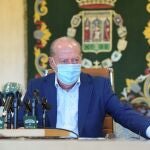 El presidente de la Diputación de Sevilla, Fernando Rodríguez Villalobos