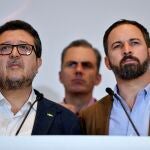 Francisco Serrano, a la izquierda, junto a Ortega Smith y Santiago Abascal Foto: Manuel Olmedo