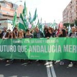 Teresa Rodríguez y Toni Valero encabezaron la marcha del 28F