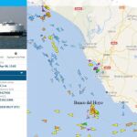Imagen del escrito remitido al ministerio en la que se refleja el tráfico de buques fondeados a 12 millas de la costa de Barbate