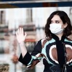 La presidenta de la Comunidad de Madrid, Isabel Díaz Ayuso, inaugura la Navidad en la Puerta del Sol con la apertura al público del belén de la Real Casa de Correos, que este año estará situado en el exterior del edificio
