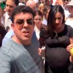 Begoña Villacís, dos días antes de dar a luz, acosada en la Pradera de San Isidro