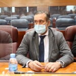 El consejero de Justicia, Interior y Víctimas de la Comunidad de Madrid, Enrique López, en una sesión plenaria celebrada en la Asamblea de Madrid