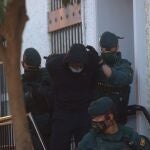 Salida de los juzgados de Fuengirola de "El Melillero", detenido por supuestamente rociar con ácido a su ex novia y a una amiga