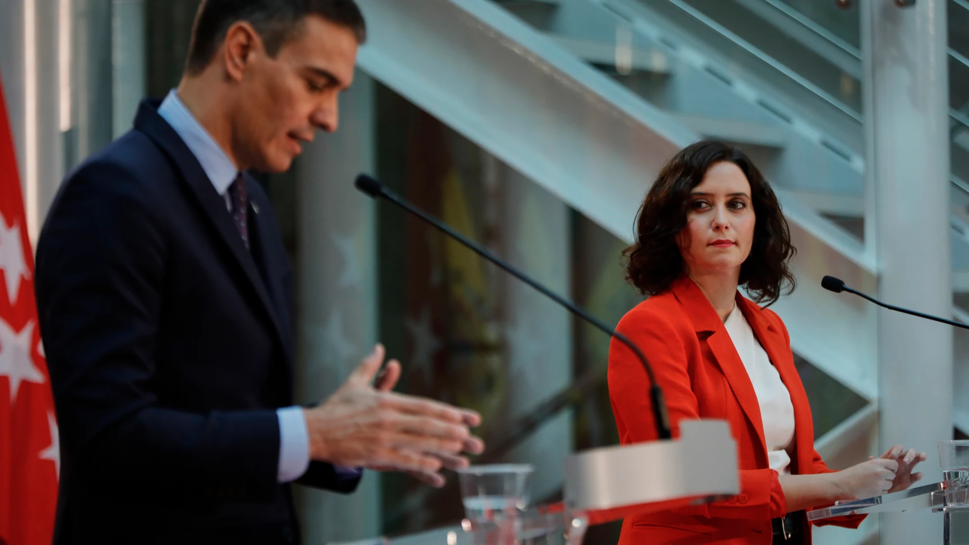 El presidente del Gobierno, Pedro Sánchez, y la presidenta de la Comunidad de Madrid, Isabel Díaz Ayuso