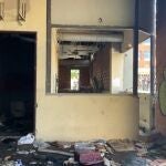 Cinco okupas heridos leves en el incendio de un edificio abandonado en San Blas