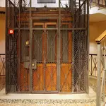 Imagen de un ascensor antiguo