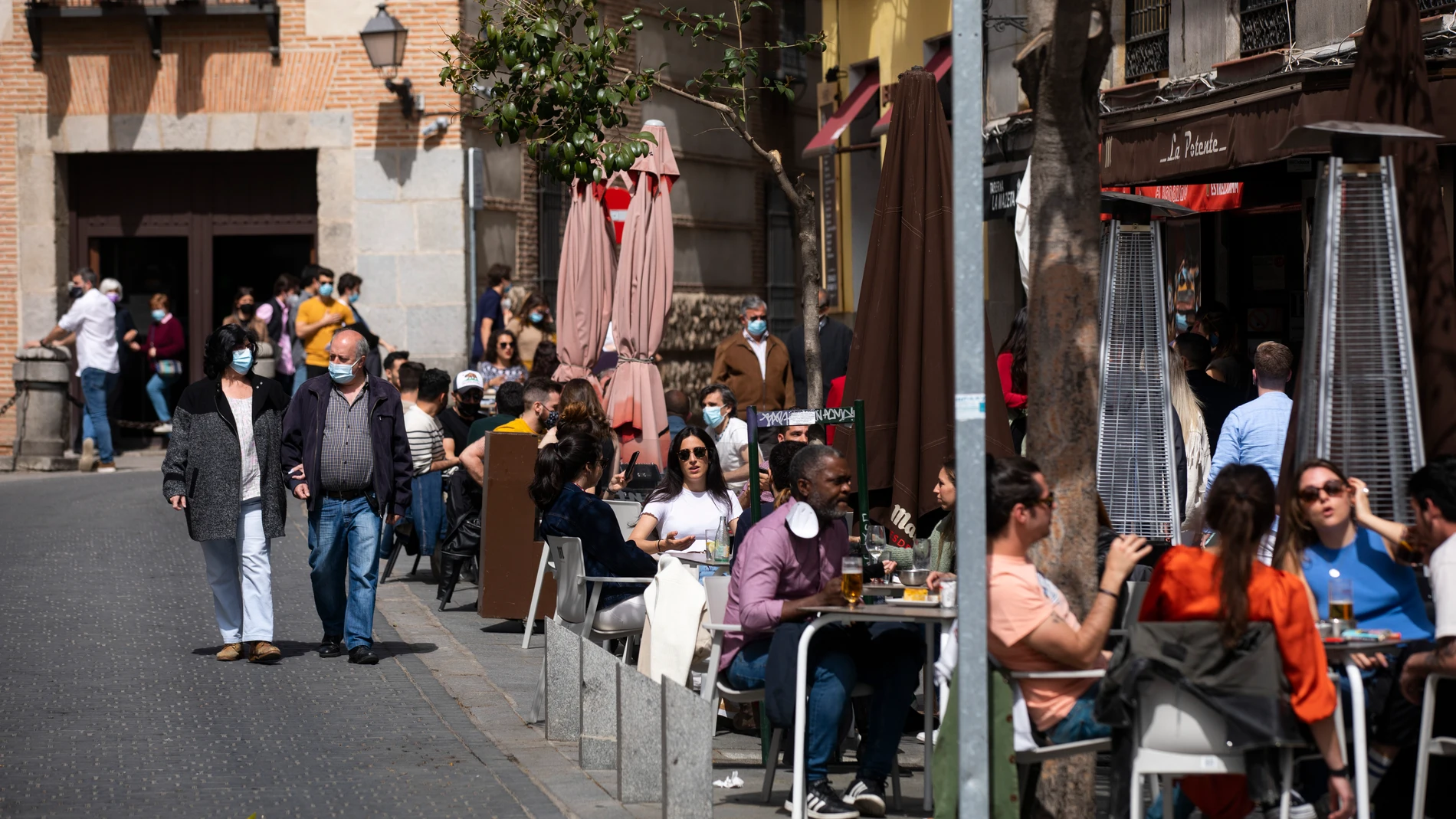 Imagen de terrazas en Madrid llenas por el buen tiempo