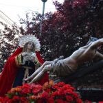 Procesión de la Virgen de los Dolores por las madrileñas calles de Puente de Vallecas