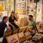 Puertas abiertas de casas y talleres de artistas en el establecimiento de Lavapies “Artistas del Barrio” que tiene como objetivo apoyar, promocionar y difundir a los creadores contemporáneos de Madrid.