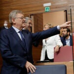 El presidente de la Generalitat, Ximo Puig, a su llegada al último debate de política general de esta legislatura en Les Corts Valencianes