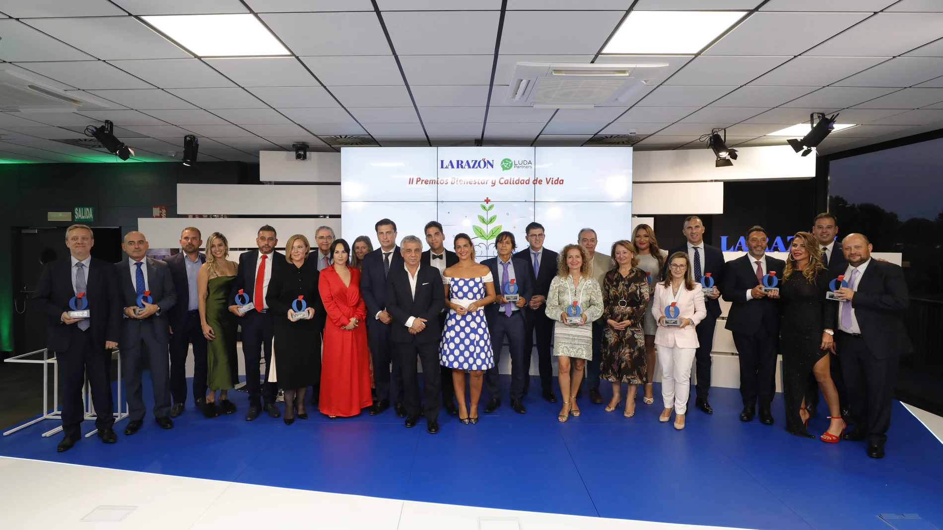 Foto de familia tras los II Premios bienestar y calidad de vida de La Razón