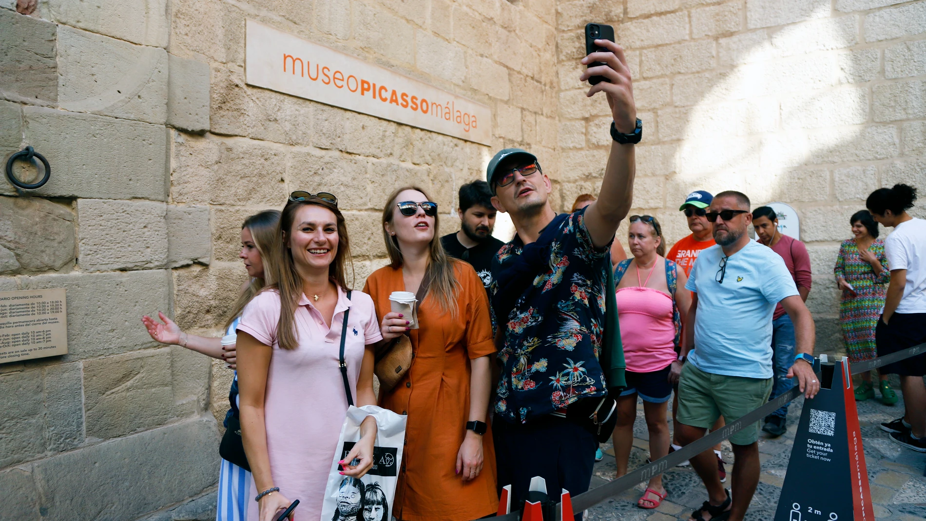 Varios turistas en el centro de Málaga