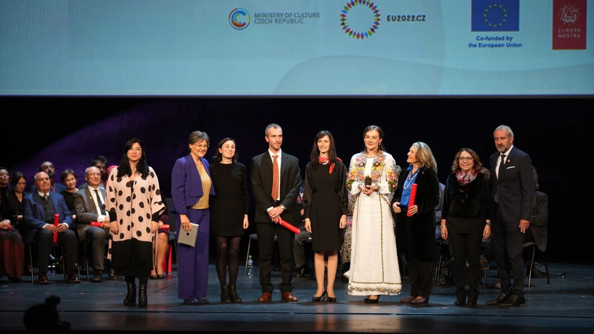 Imagen de los premiados en los European Heritage Awards, entre ellos Nuria Oller, directora del Departamento de Música y Proyectos Digitales de Fundación «la Caixa»