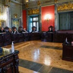 La portavoz de la CUP en el Parlament, Eulàlia Reguant, durante su juicio en el Tribunal Supremo tras ser acusada de desobediencia por no responder a las preguntas de Vox cuando compareció como testigo en el juicio del "procés" en 2019, este miércoles, en Madrid. EFE/Chema Moya POOL