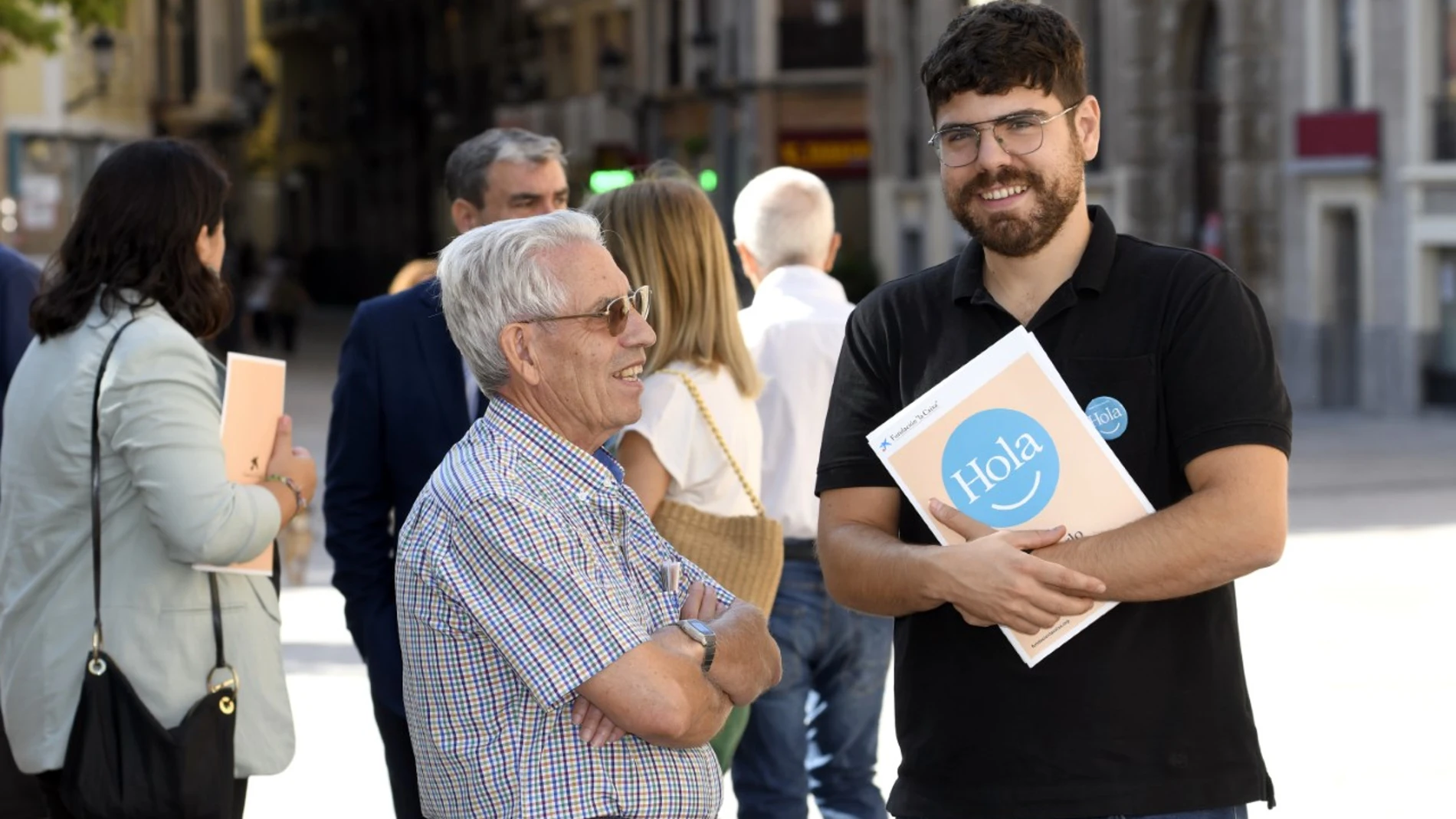 La Fundación «la Caixa» lidera esta iniciativa para fomentar el hablar y compartir emociones entre los mayores