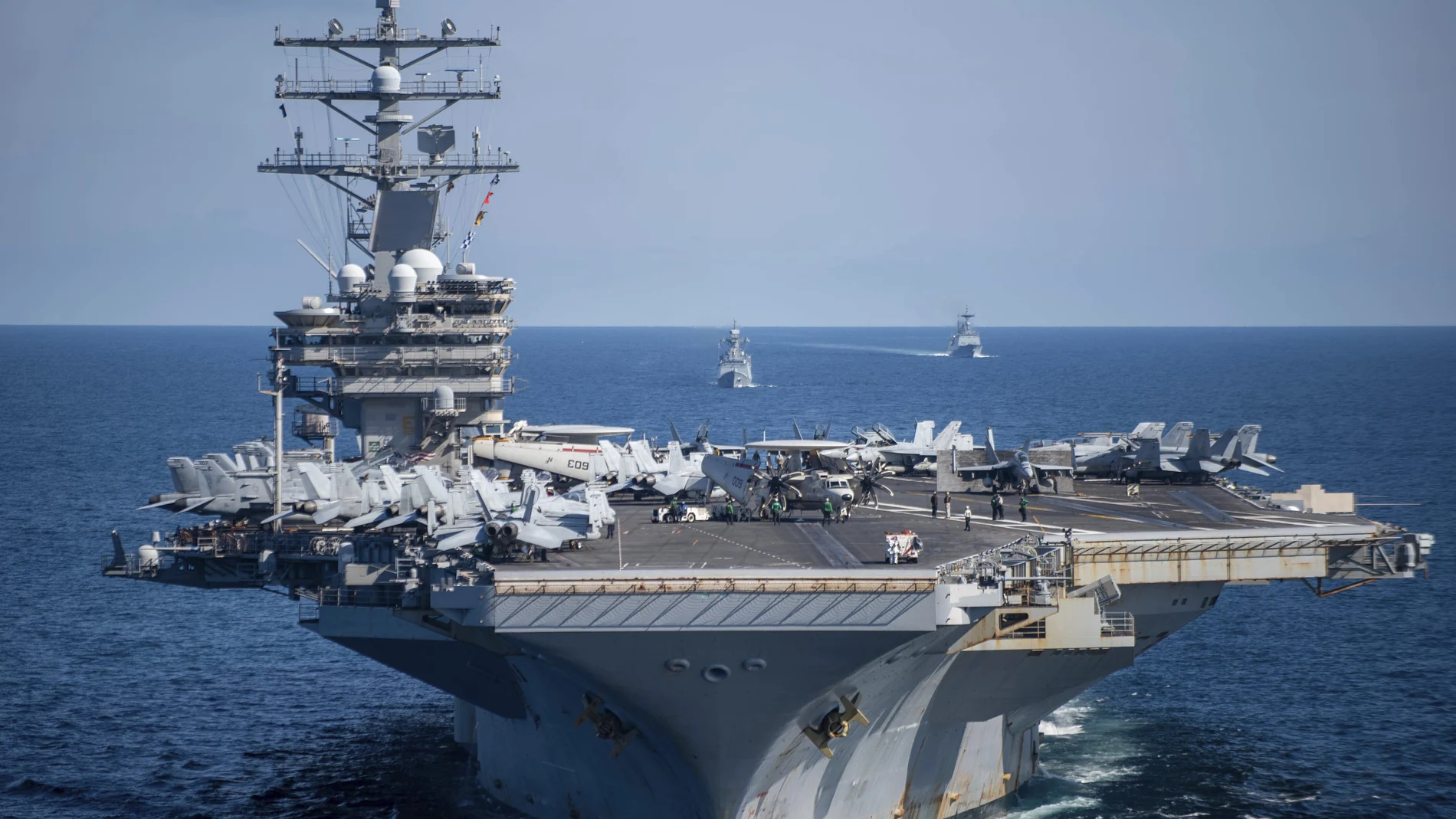 El portaaviones USS Ronald Reagan en aguas del Pacífico durante maniobras navales con Corea del Sur