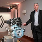 LA GRANJA (SEGOVIA), 29/09/2022.- El presidente de Renault España, José Vicente de los Mozos, posa durante la presentación a los medios de comunicación del nuevo modelo de coche Austral (Renault) uno de los grandes lanzamientos de la casa este año, este jueves en Segovia. EFE/ Pablo Martín
