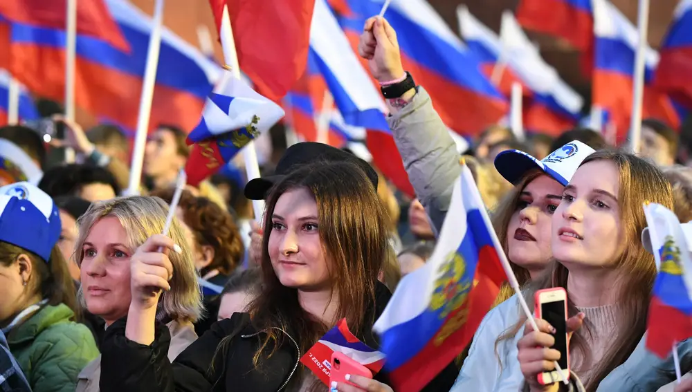 Baño de masas de Putin en Moscú: decenas de miles de rusos celebran la anexión de las cuatro regiones de Ucrania