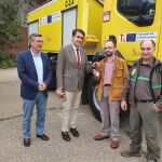 El consejero entrega los tres camiones autobomba para Palencia y Soria