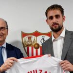 Adnan Januzaj con el Sevilla.