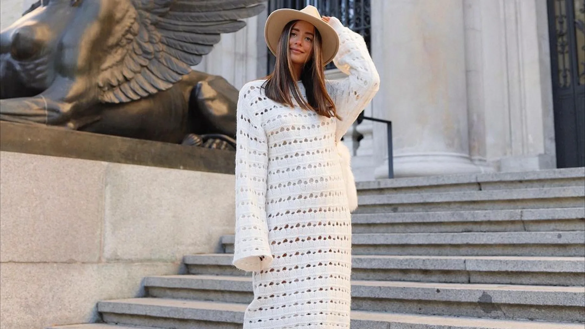 La influencer tiene la prenda perfecta para los días que no sabes qué ponerte